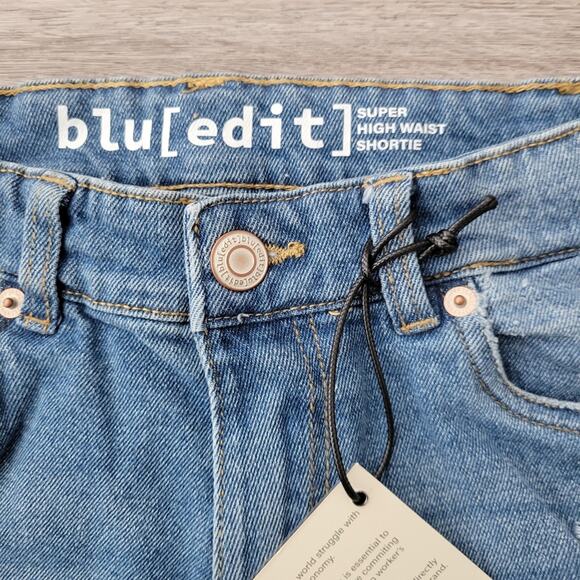 blu[edit] juniors destroyed super high waist denim shortie Size 3 - Picture 4 of 12
